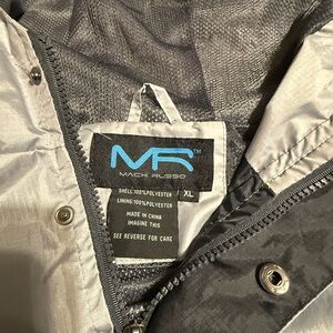 Men's Black and Gray Windbreaker